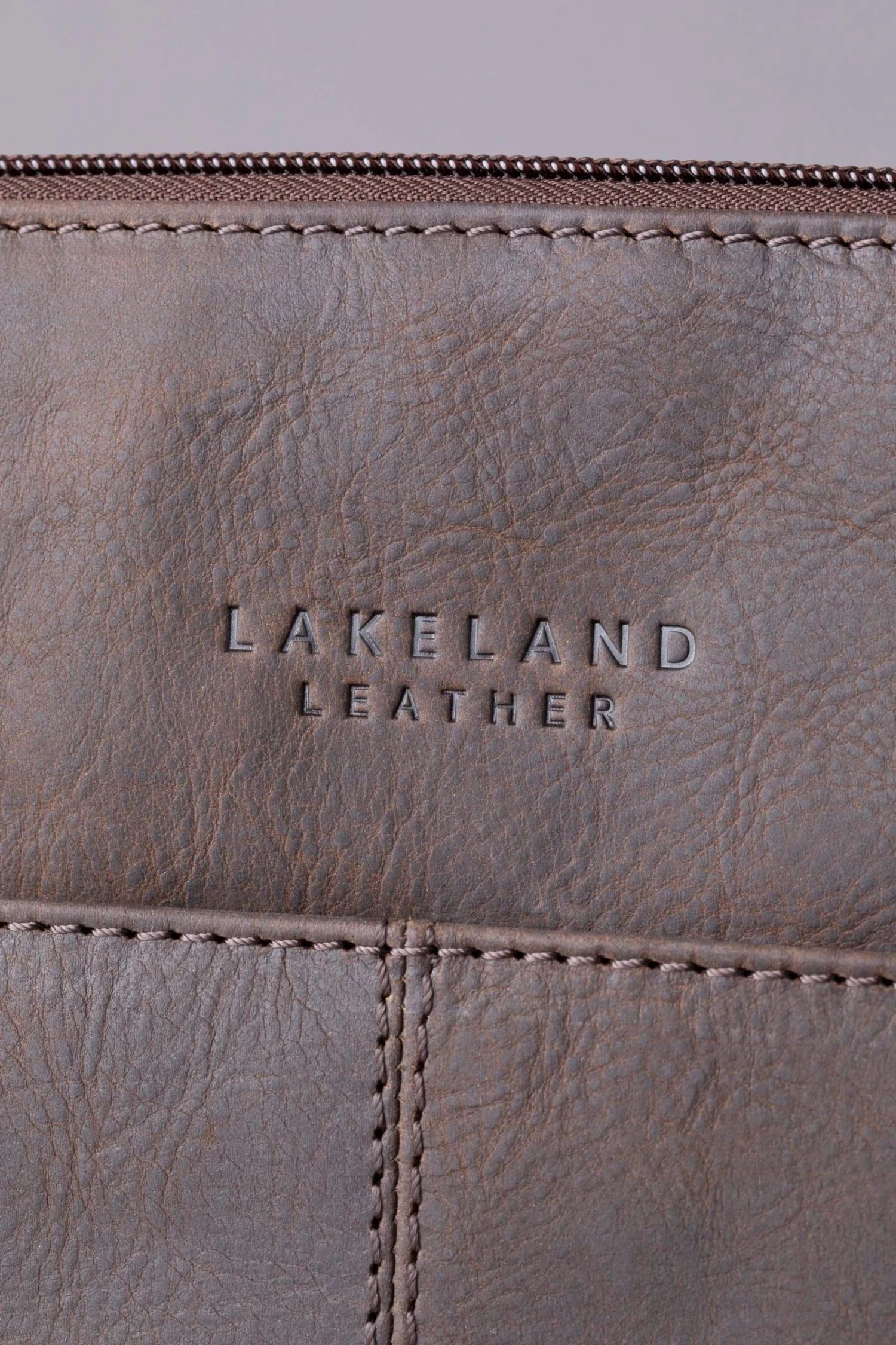 Lakeland Leather Hunter Laptop Sleeve Brown Bag 5 Lakeland Leather Hunter Laptop Sleeve Brown Bag - Image 3
