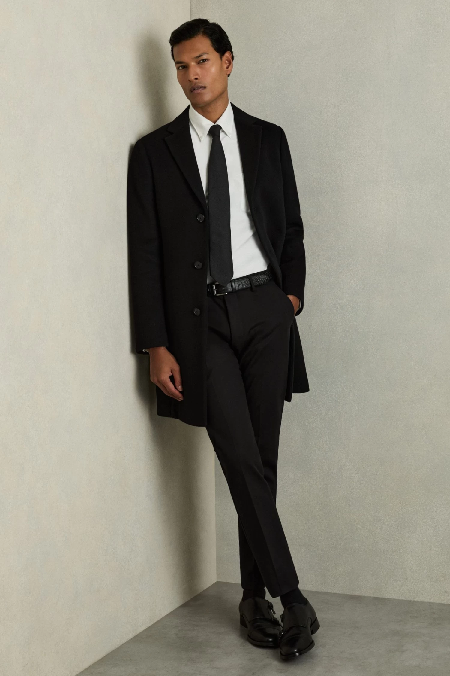 Reiss Eastbury Slim Fit Chinos 3 Reiss Eastbury Slim Fit Chinos