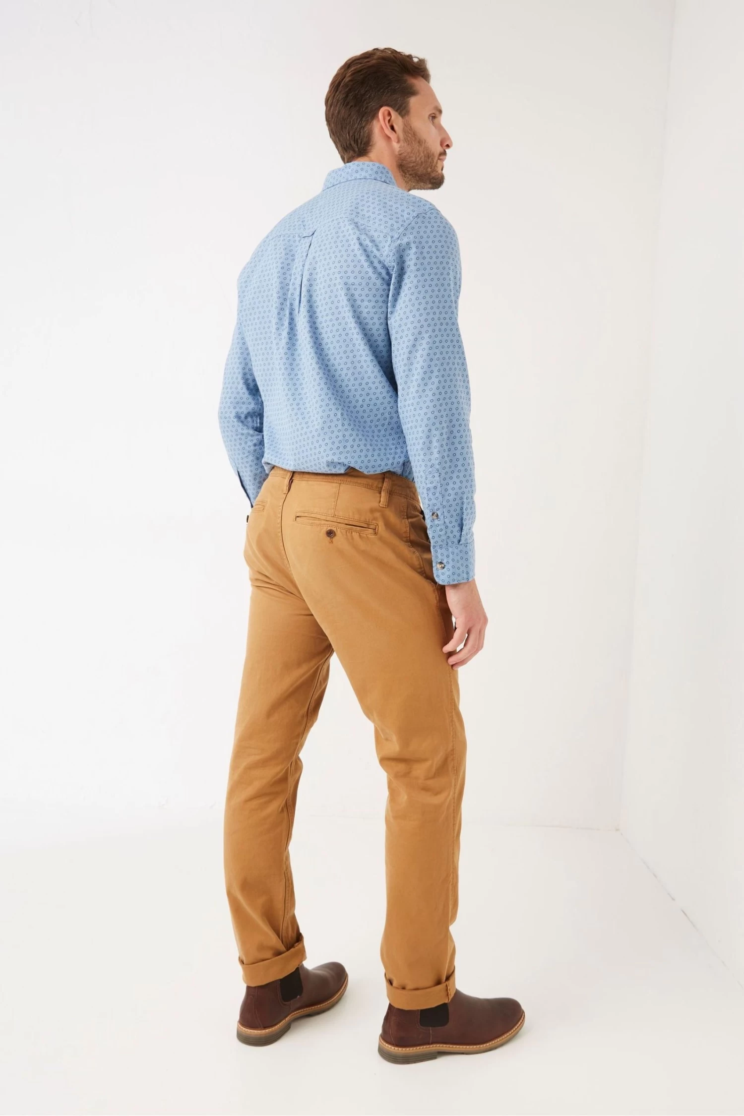 FatFace Modern Coastal Chinos 4 FatFace Modern Coastal Chinos - Image 2