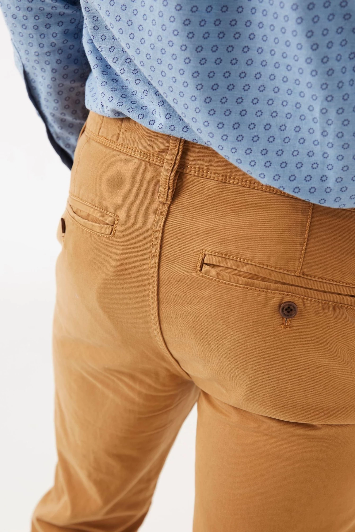 FatFace Modern Coastal Chinos 5 FatFace Modern Coastal Chinos - Image 3