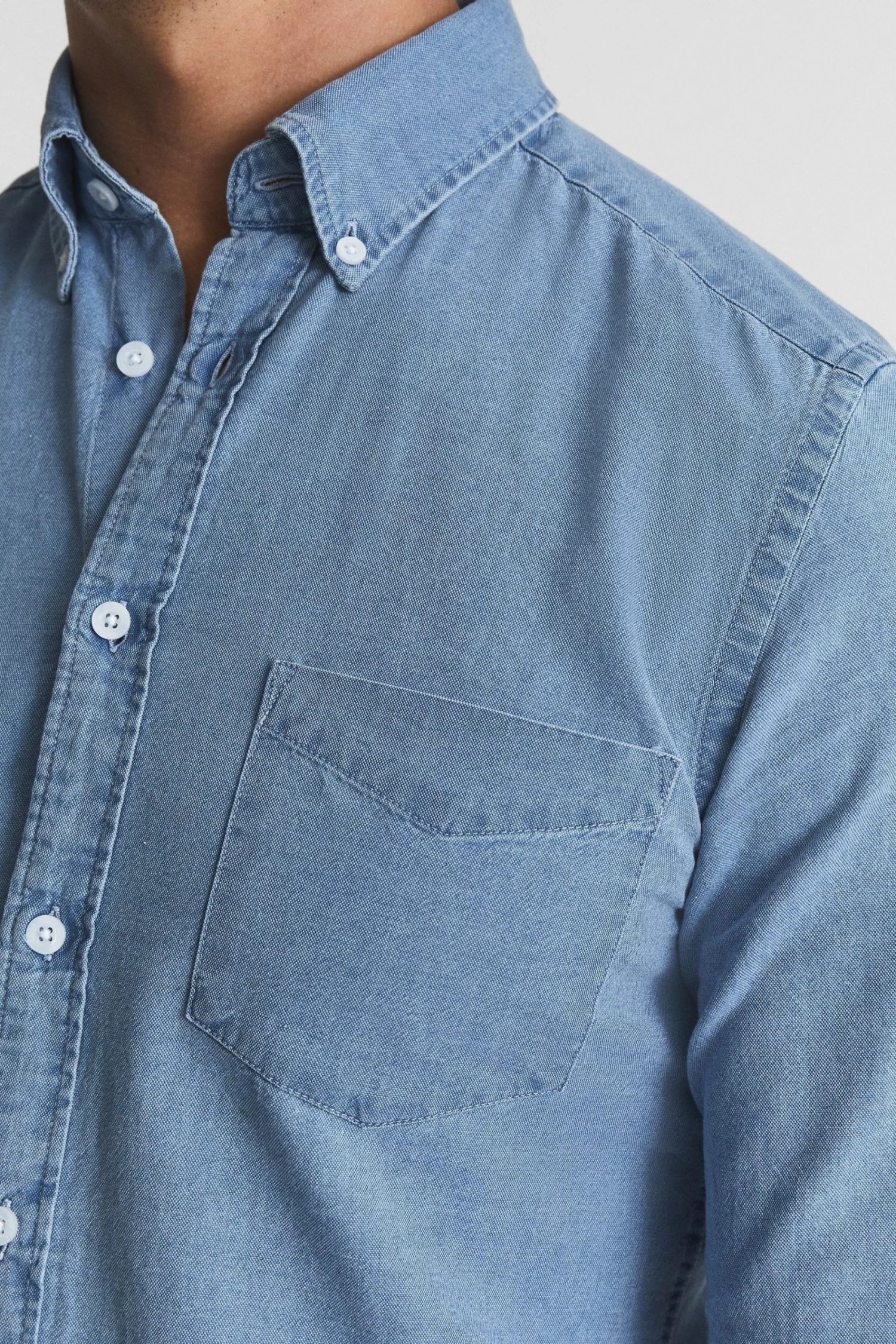 Reiss Sark Chambray Button-Down Shirt 6 Reiss Sark Chambray Button-Down Shirt - Image 4