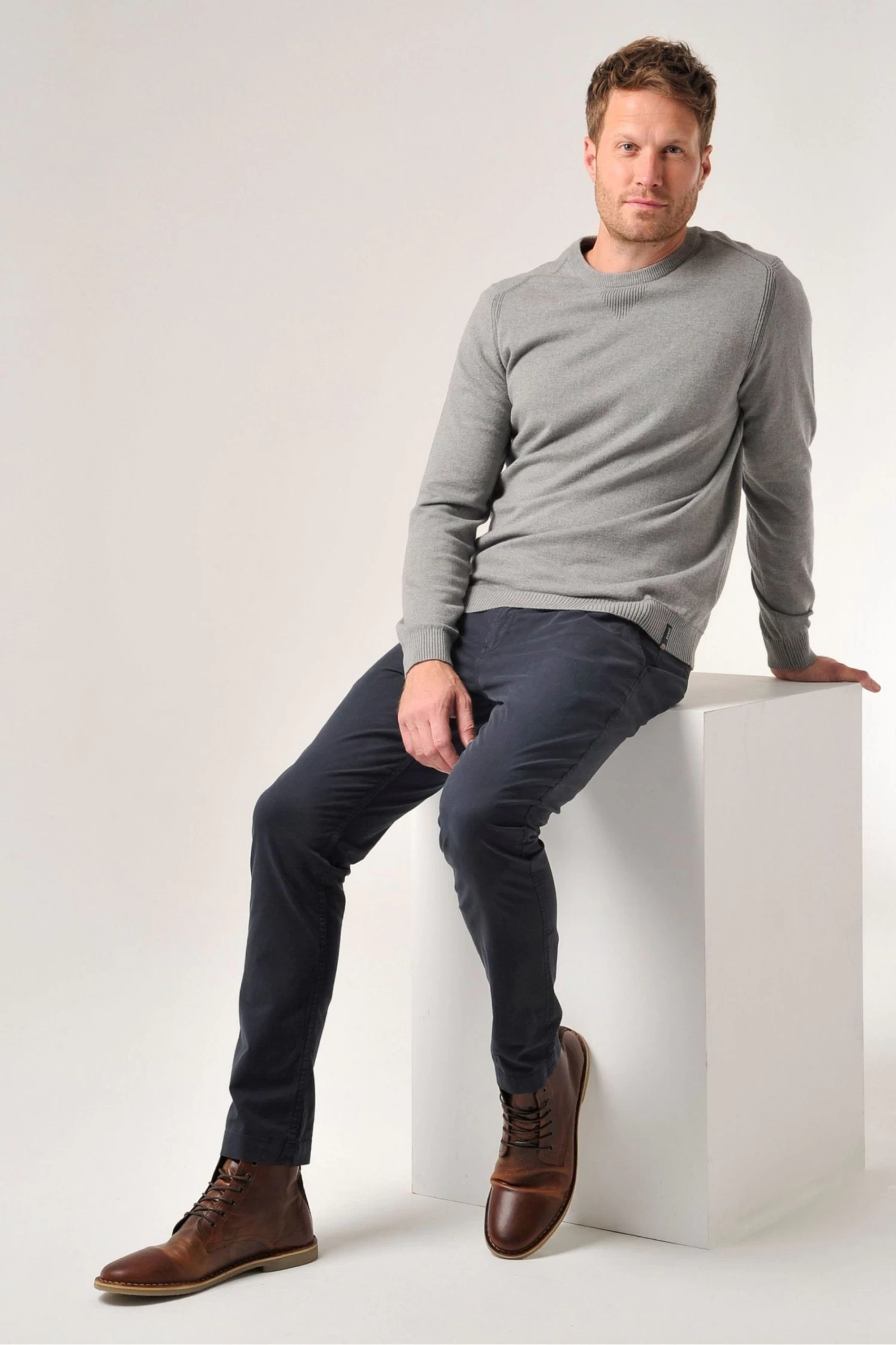 Burgs Grey Harford Fine Knit Crew Neck Jumper 5 Burgs Grey Harford Fine Knit Crew Neck Jumper - Image 3