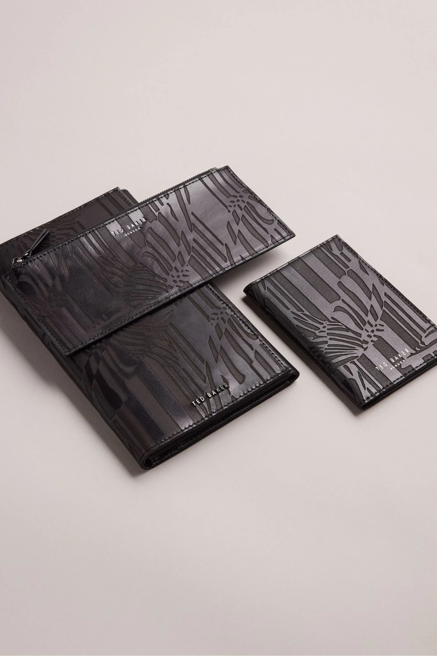 Ted Baker Flyt Laser Etched Leather Black Travel Wallet 4 Ted Baker Flyt Laser Etched Leather Black Travel Wallet - Image 2