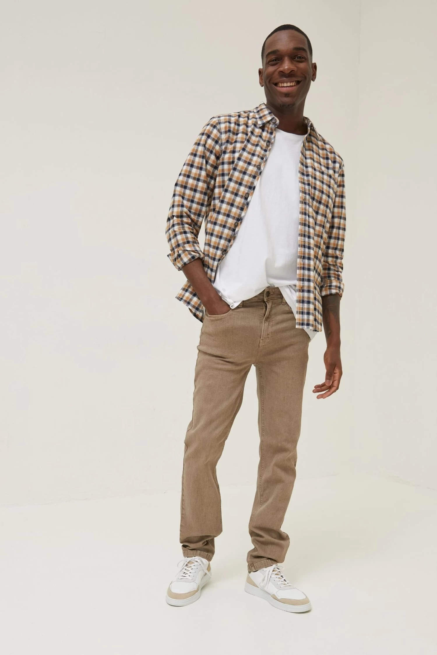 FatFace Natural Slim Five Pocket Jeans 3 FatFace Natural Slim Five Pocket Jeans