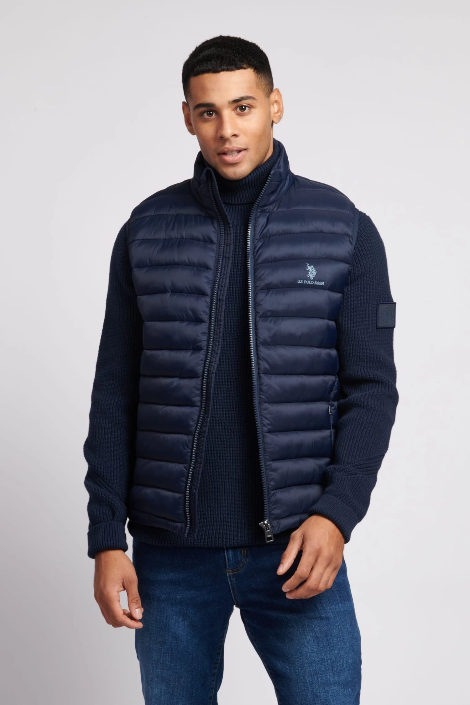 U.S. Polo Assn. Mens Black Lightweight Quilted Gilet 3 U.S. Polo Assn. Mens Black Lightweight Quilted Gilet