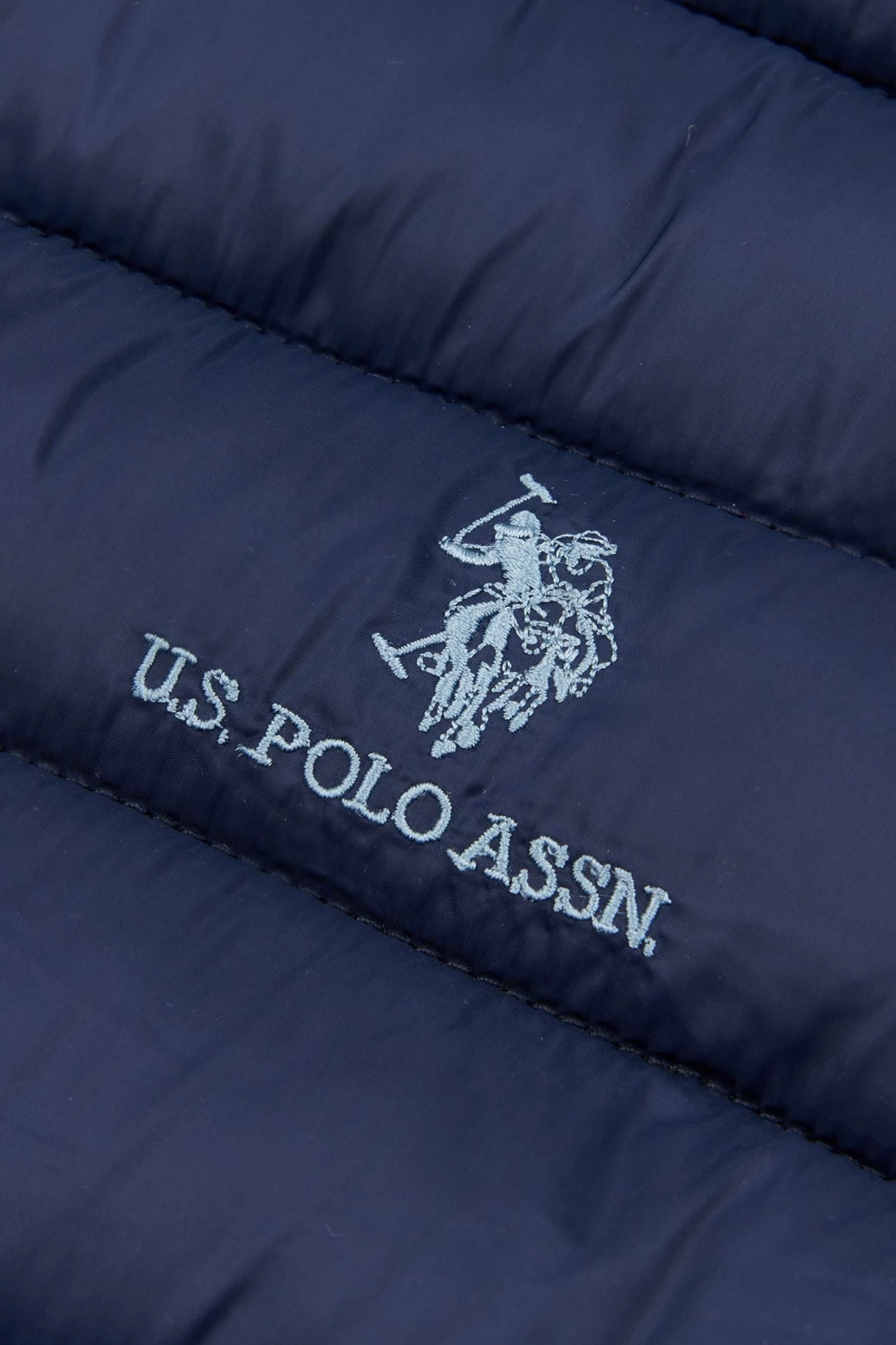 U.S. Polo Assn. Mens Black Lightweight Quilted Gilet 8 U.S. Polo Assn. Mens Black Lightweight Quilted Gilet - Image 6