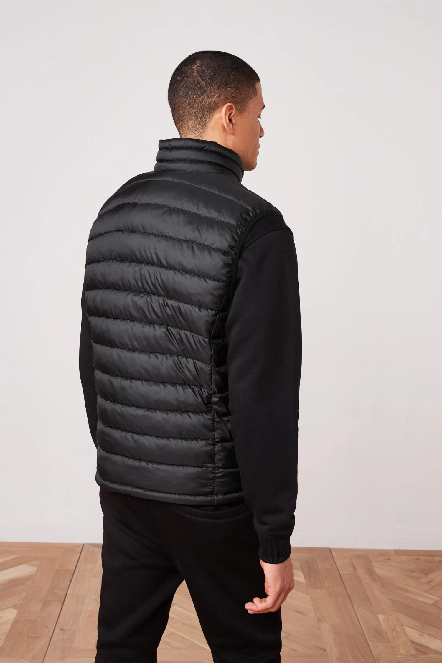Next Black Shower Resistant Lightweight Puffer Gilet 5 Next Black Shower Resistant Lightweight Puffer Gilet - Image 3