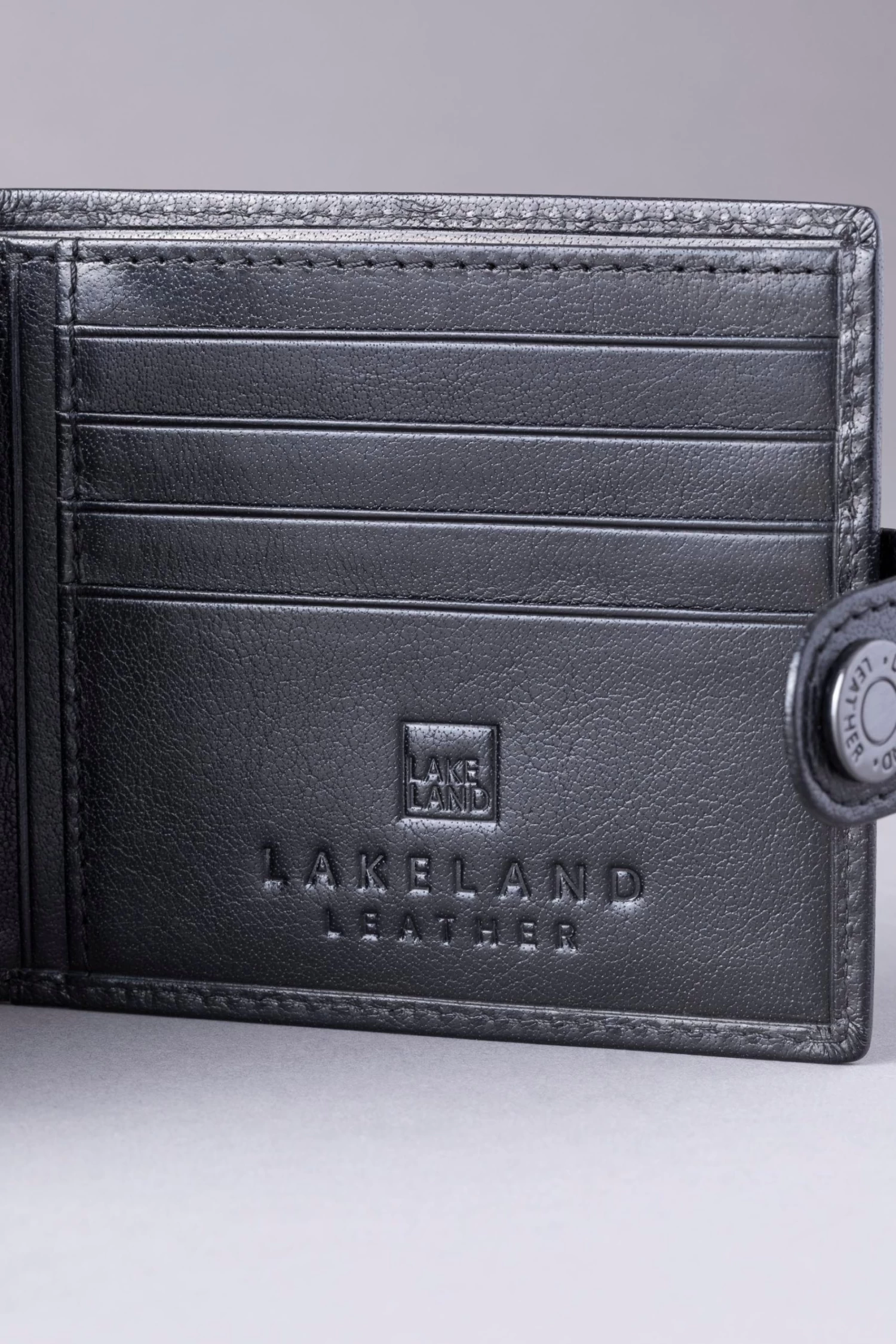 Lakeland Leather Fenton Black Leather Wallet 6 Lakeland Leather Fenton Black Leather Wallet - Image 4