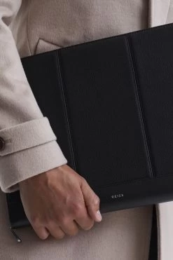 Reiss Carter Leather Folio 11 Reiss Carter Leather Folio -Fashion Men Shop U78622s3